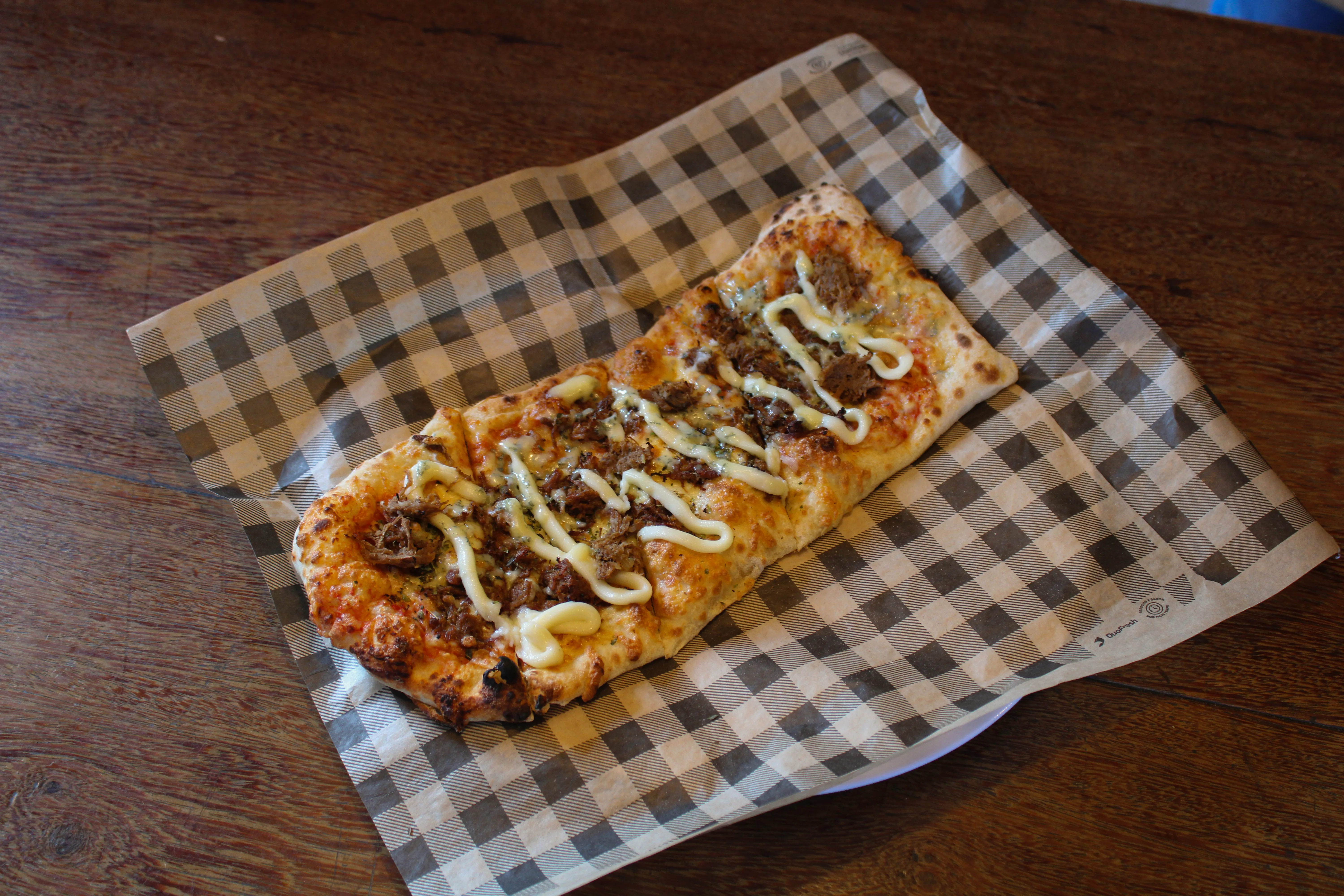 Half Pizza Carne de Panela aos 4 Queijos